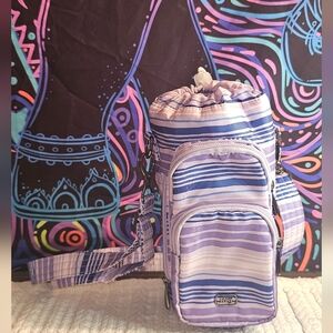 Lug Huggie SE insulated crossbody water bottle bag.
